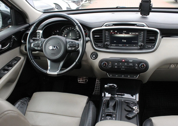 Kia Sorento cena 93900 przebieg: 88748, rok produkcji 2015 z Wielichowo małe 211